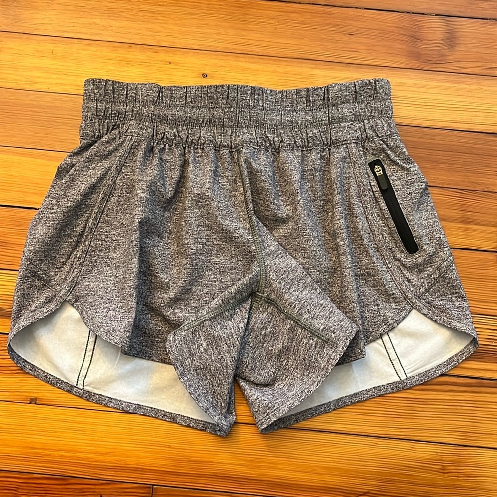 Lululemon Tracker Short V 4”